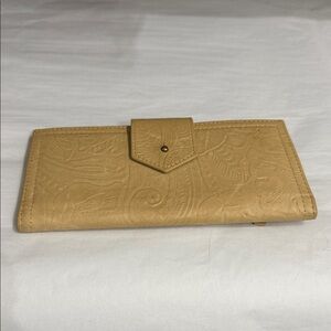American Leather Co. Elegant Tan Women's Wallet